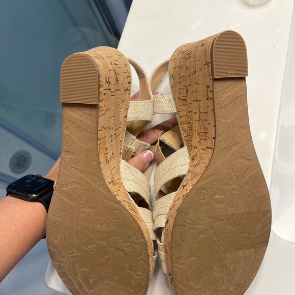 Practically new wedges - Picture 2 of 2